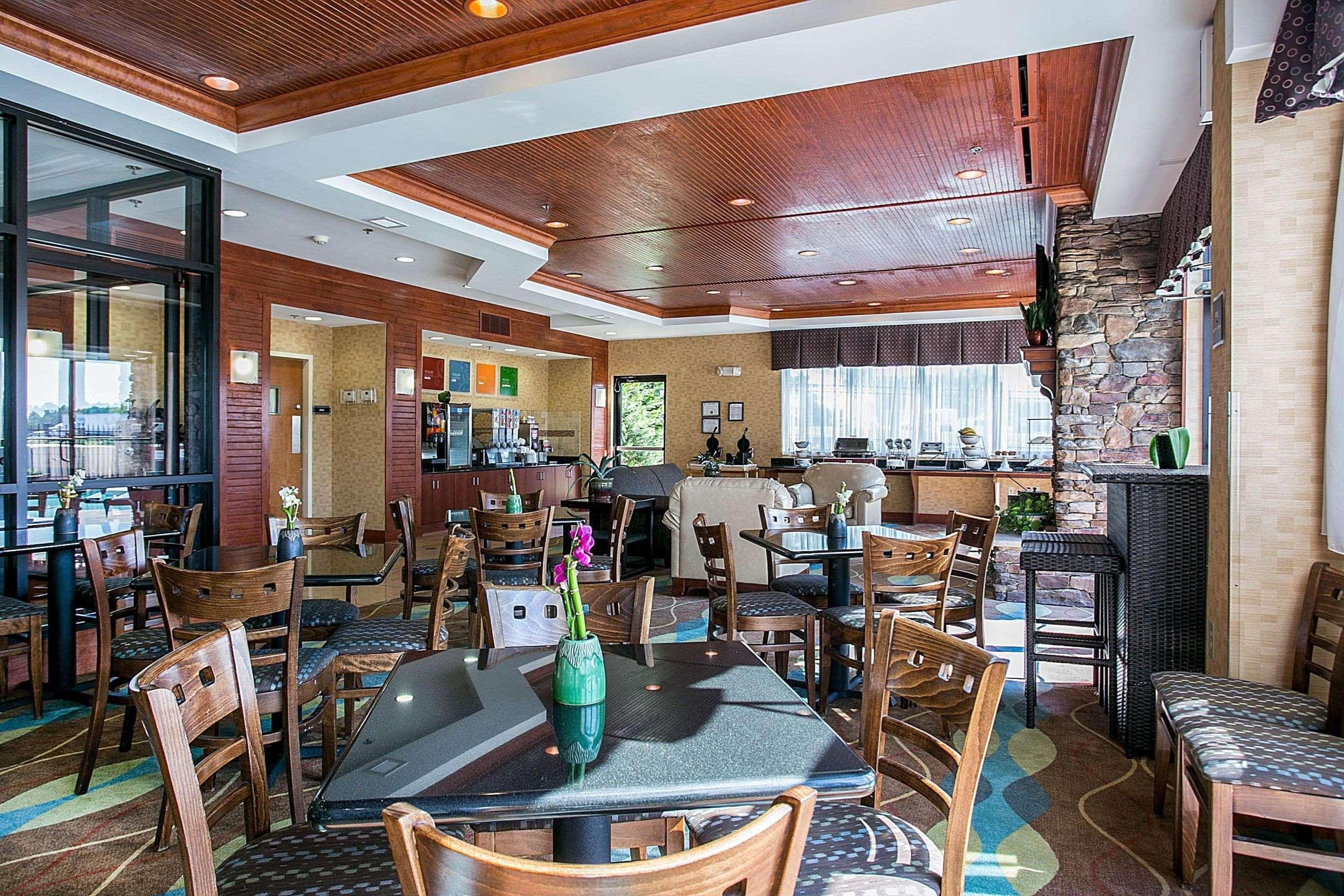 Comfort Suites Augusta Riverwatch Bagian luar foto